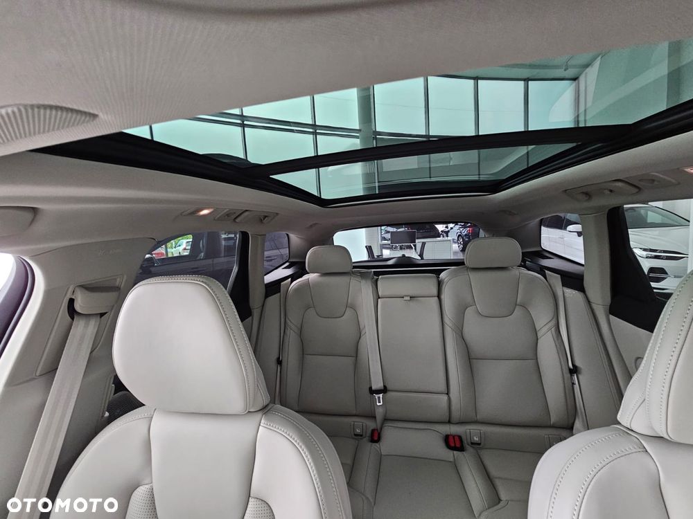 Volvo XC 60 B5 B AWD Ultra Dark - 9