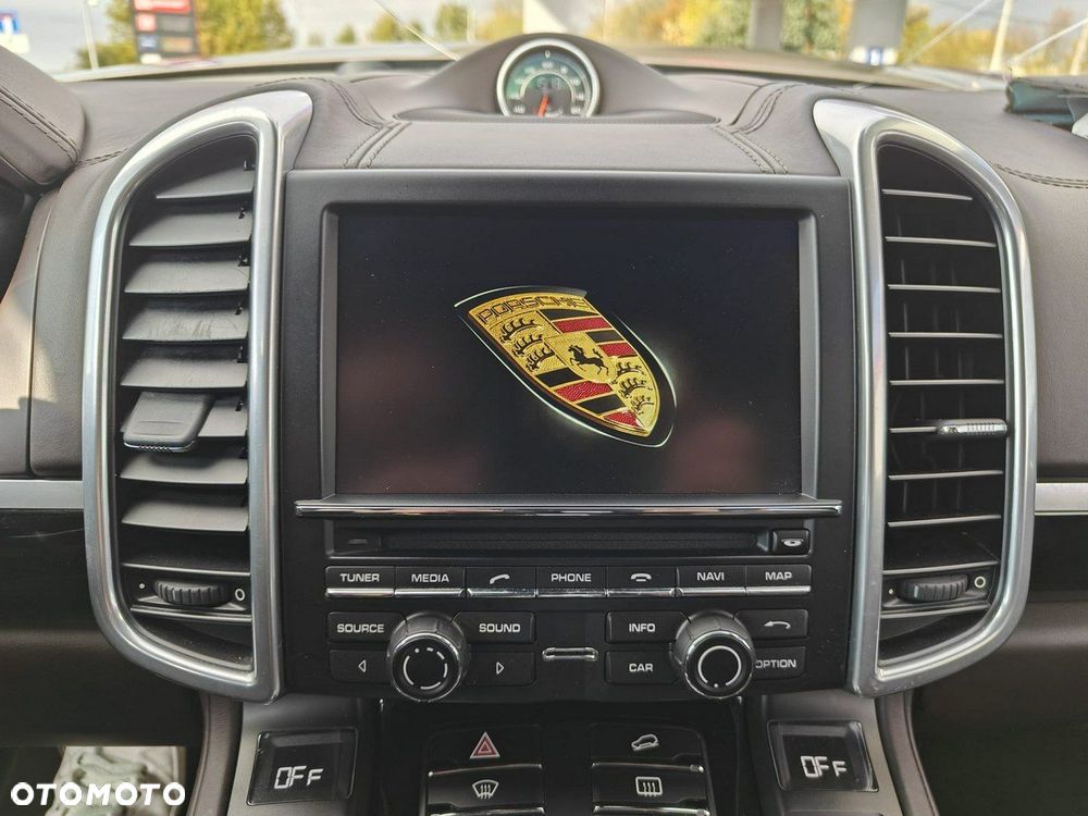 Porsche Cayenne - 12