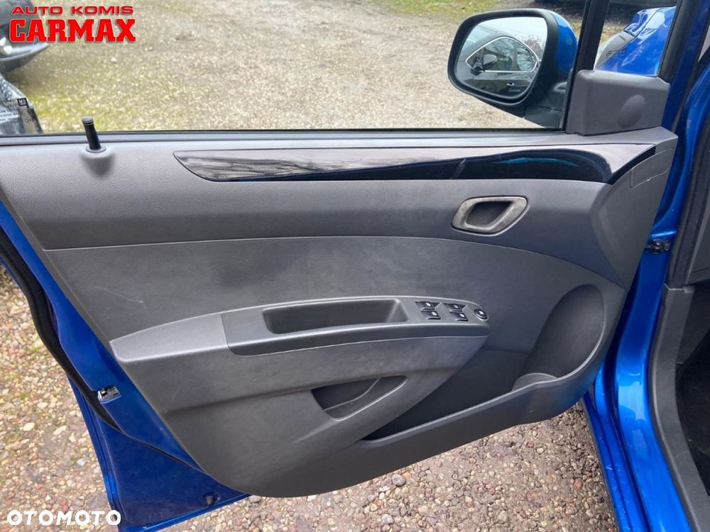 Chevrolet Spark - 17