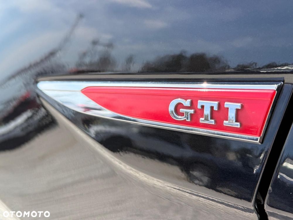 Volkswagen Polo 2.0 TSI DSG GTI - 10