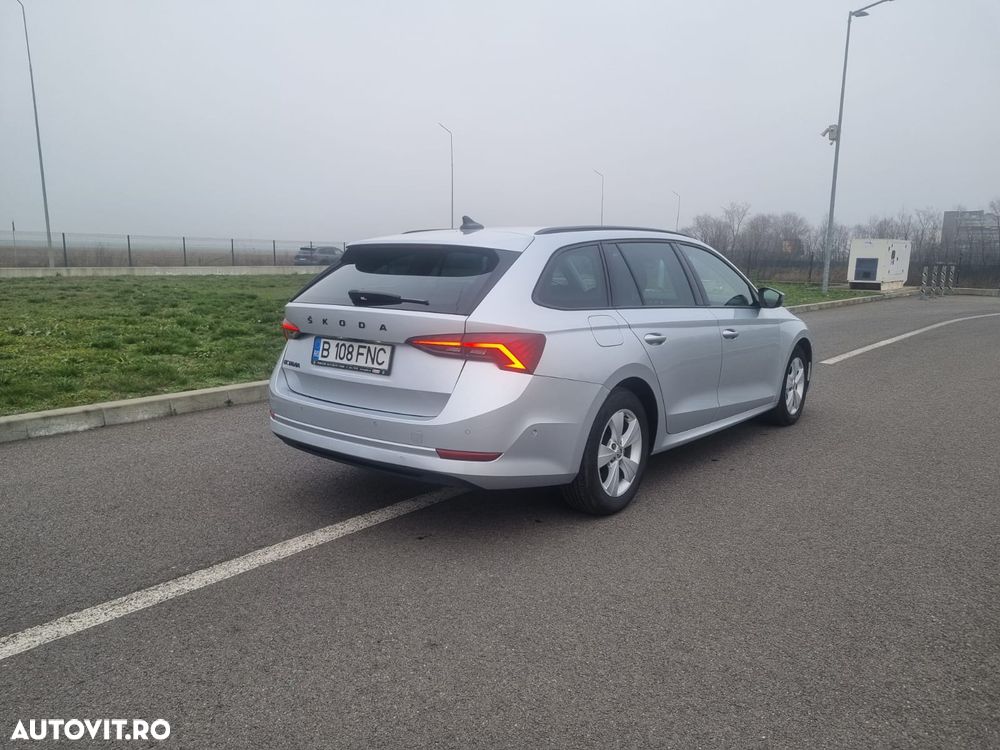 Skoda Octavia Combi Diesel 2.0 TDI DSG Ambition - 3
