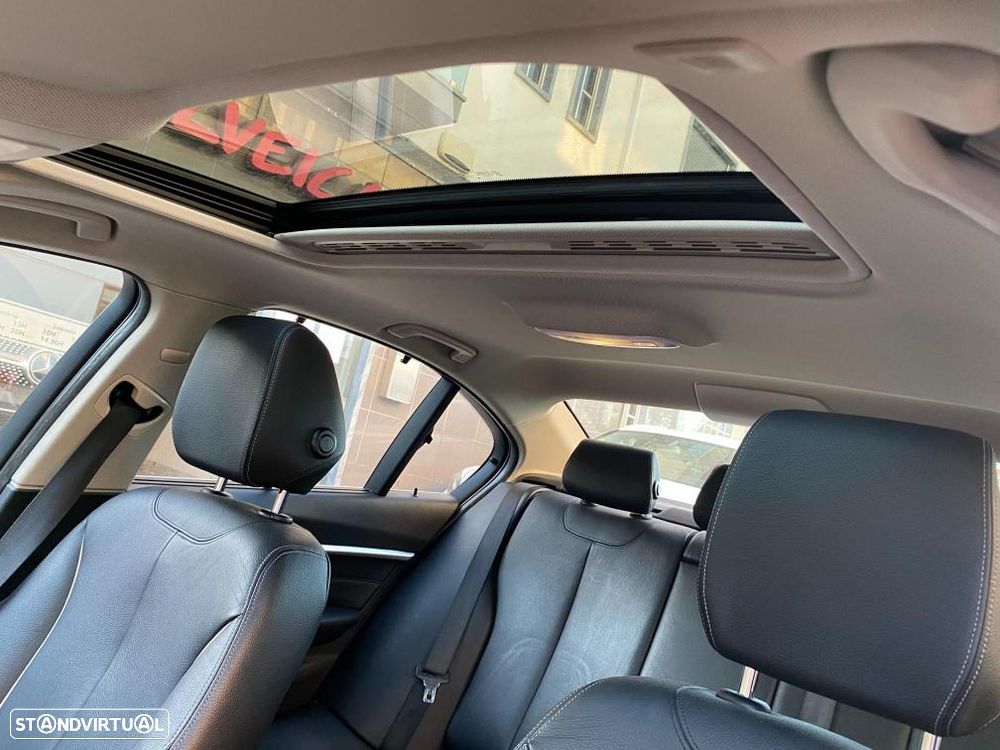 BMW 330 e iPerformance Line Sport - 30