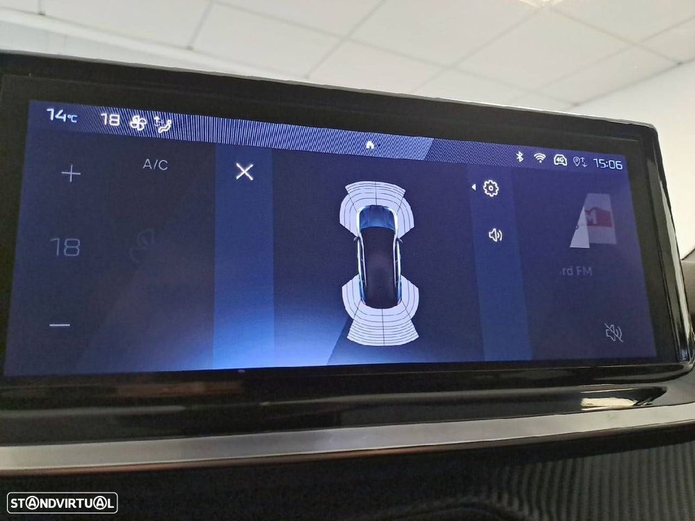 Peugeot 2008 1.2 Hybrid Allure e-DCS6 - 24