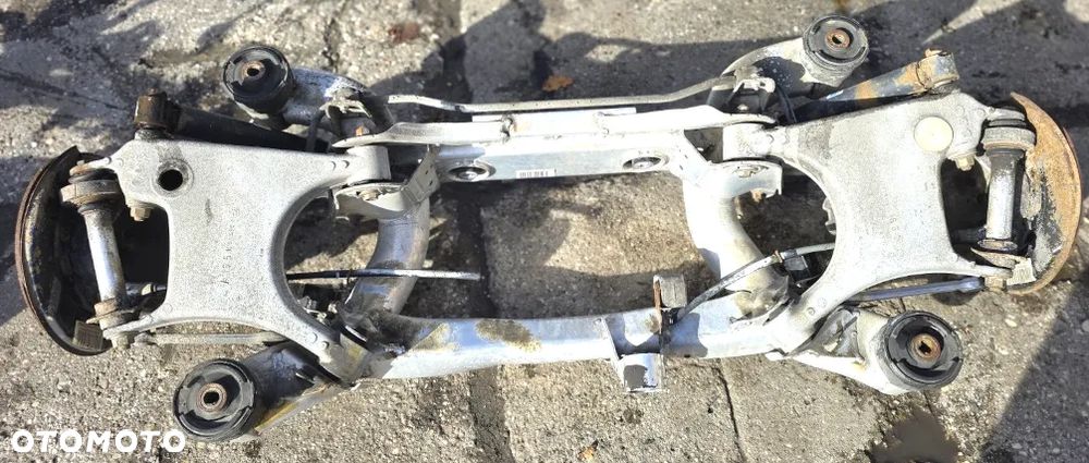 zawieszenie tył tylnie bmw 5 e39 530i 3.0i kombi automat - 2