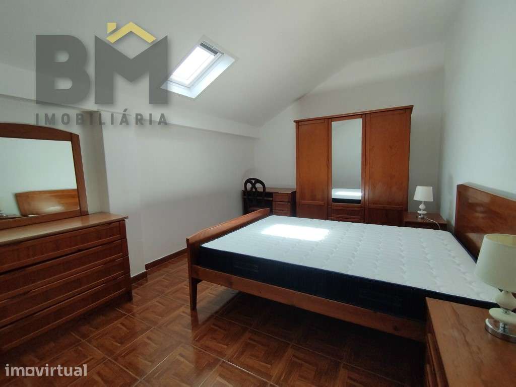 Andar de moradia T2 mobilado, disponível para entrada imediata - Grande imagem: 3/8