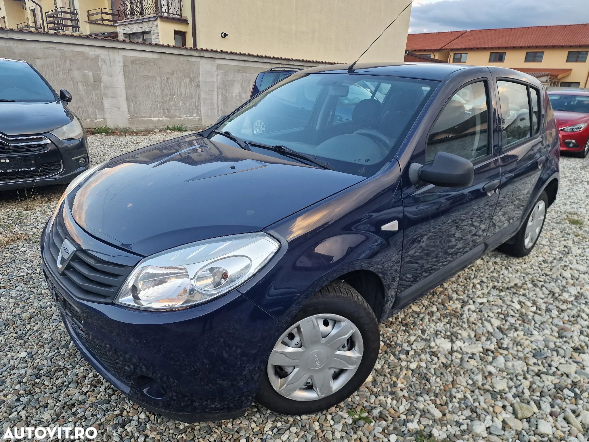 Dacia Sandero 1.2 16V 75 Celebration - 1