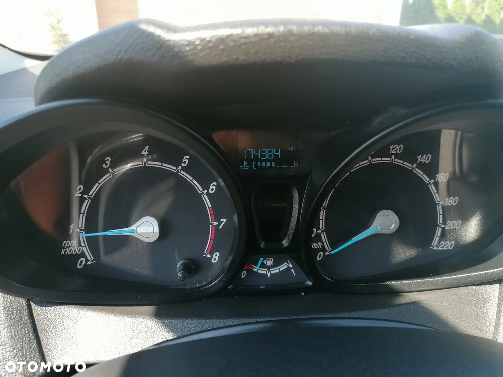 Ford Fiesta 1.25 Silver X (Ambiente) EU6 - 16