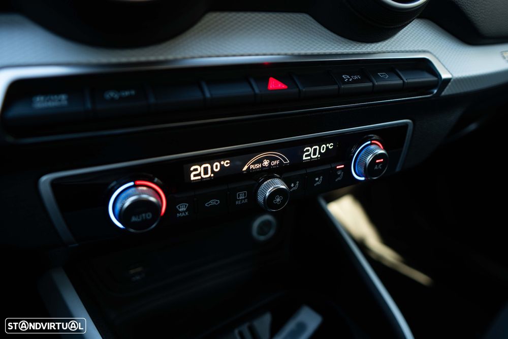 Audi Q2 1.6 TDI Design - 19