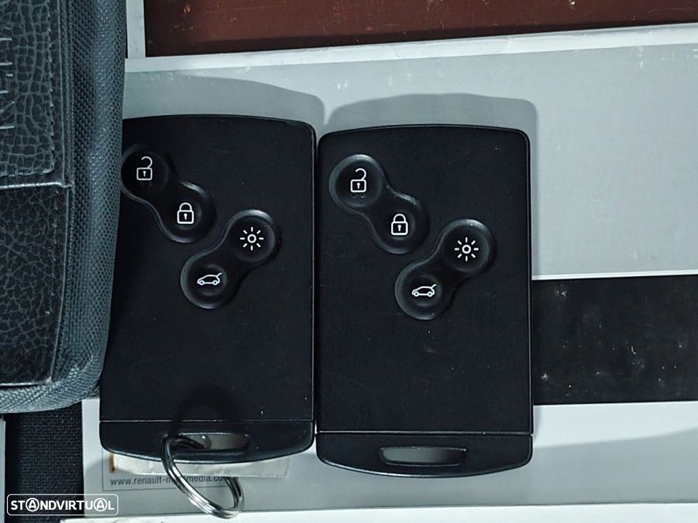 Renault Laguna Break 2.0 dCi Dynamique S 4control - 25