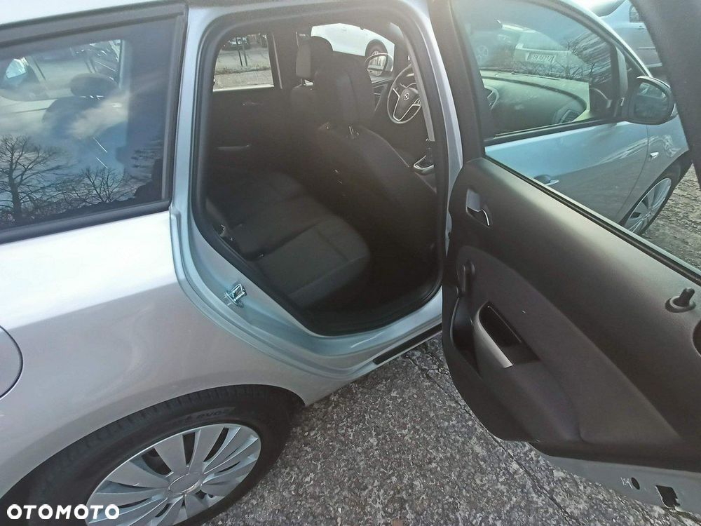 Opel Astra 1.4 ecoFLEX - 33