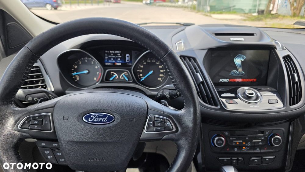Ford Escape 2.0 EcoBoost AWD Titanium - 14