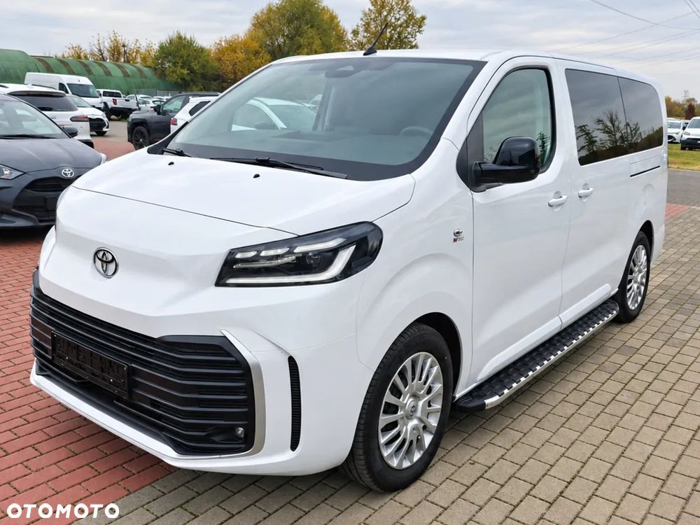 Toyota Proace Verso 2.2 D4-D Long Business - 1