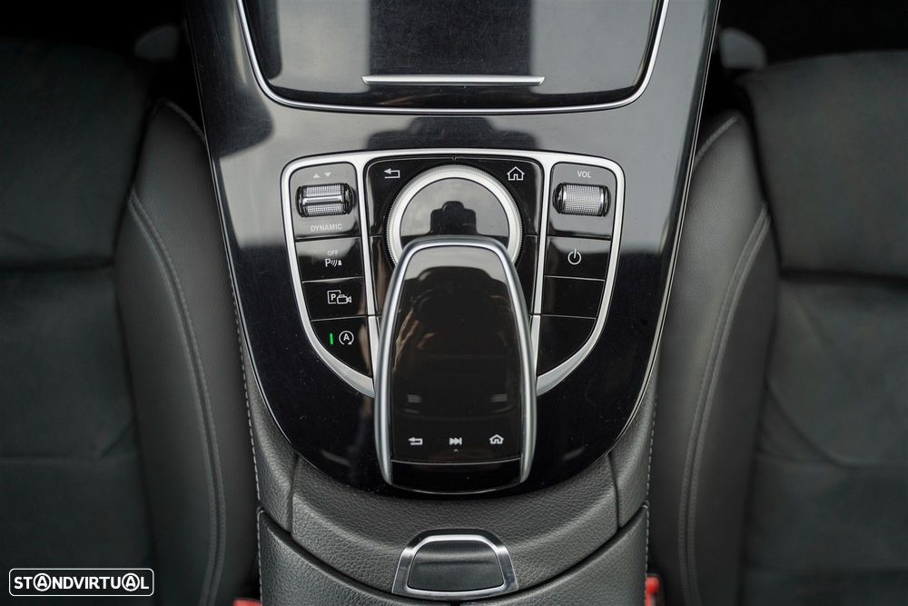 Mercedes-Benz E 220 d AMG Line - 27