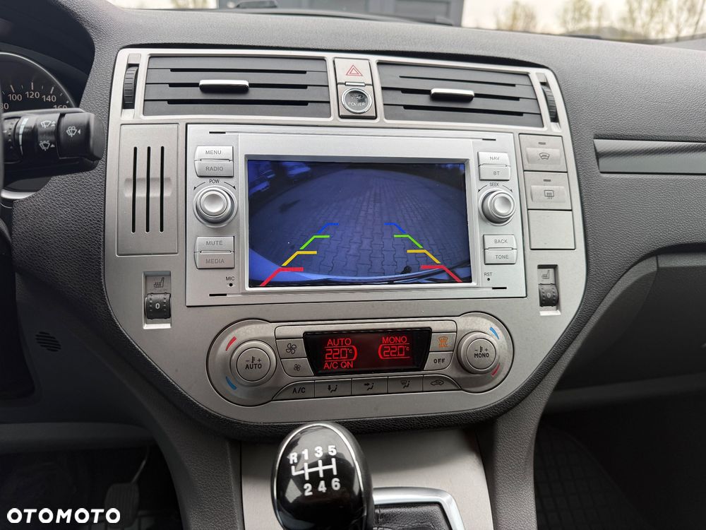 Ford Kuga 2.0 TDCi 4x4 Titanium - 23