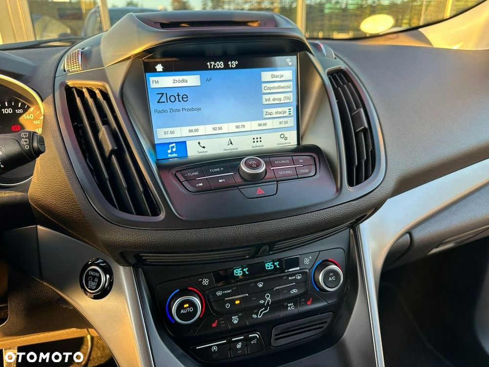Ford Kuga 1.5 EcoBoost 2x4 Trend - 23