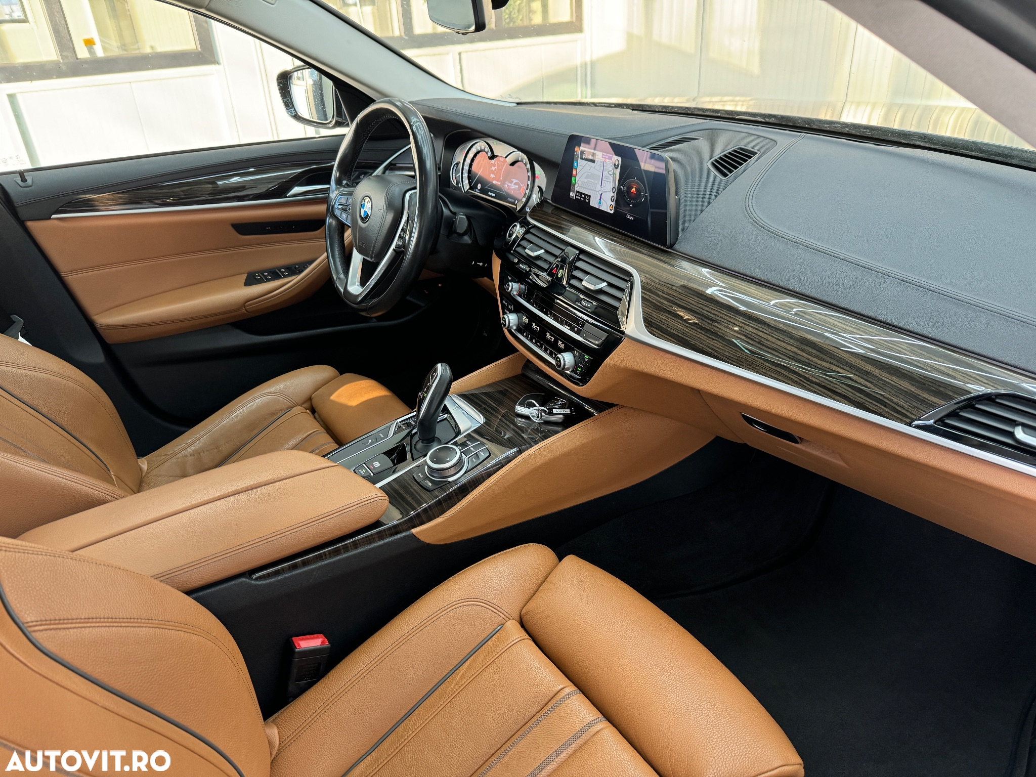 BMW Seria 5 530e xDrive AT PHEV - 24