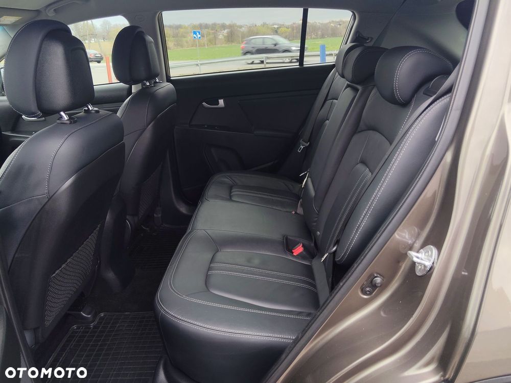 Kia Sportage 1.7 CRDI 2WD Spirit - 23