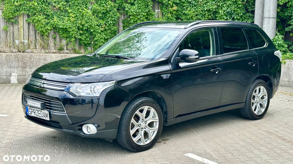 Mitsubishi Outlander 2.0 4WD - 1