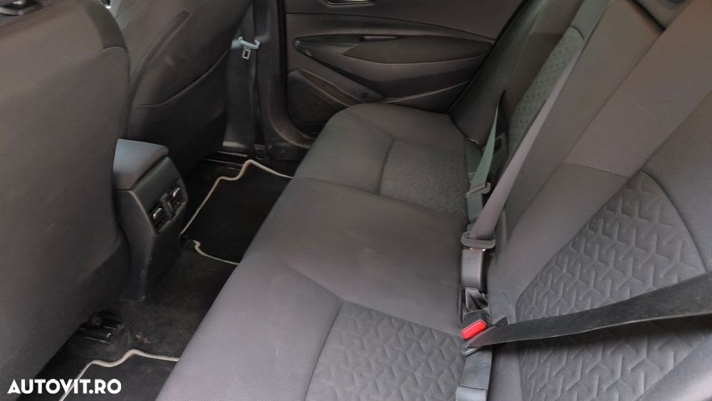 Toyota Corolla 1.8 HSD Dynamic - 10