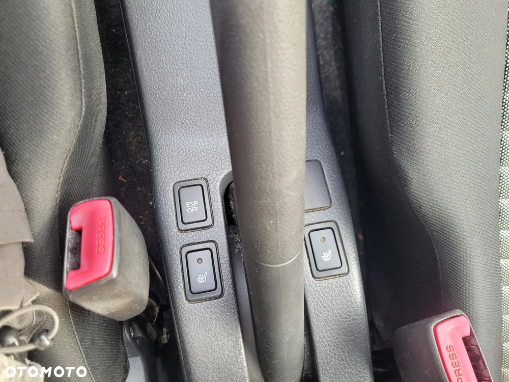 Suzuki SX4 1.6 Comfort Plus - 22