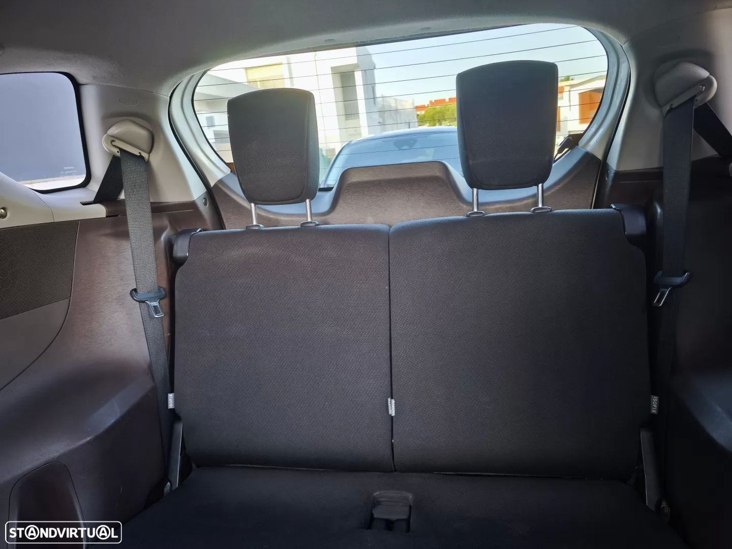 Toyota iQ 1.0 VVT-i - 22