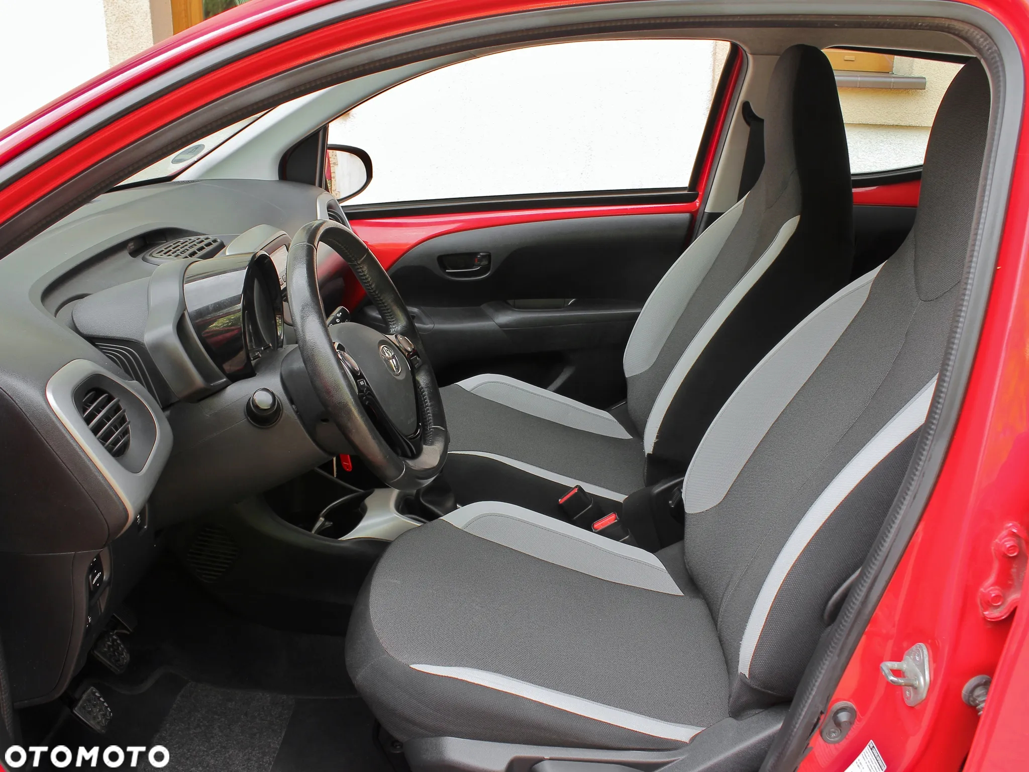 Toyota Aygo x-play - 7