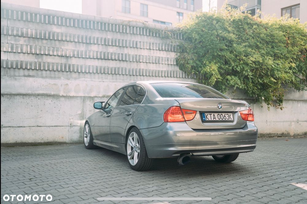 BMW Seria 3 318d - 13