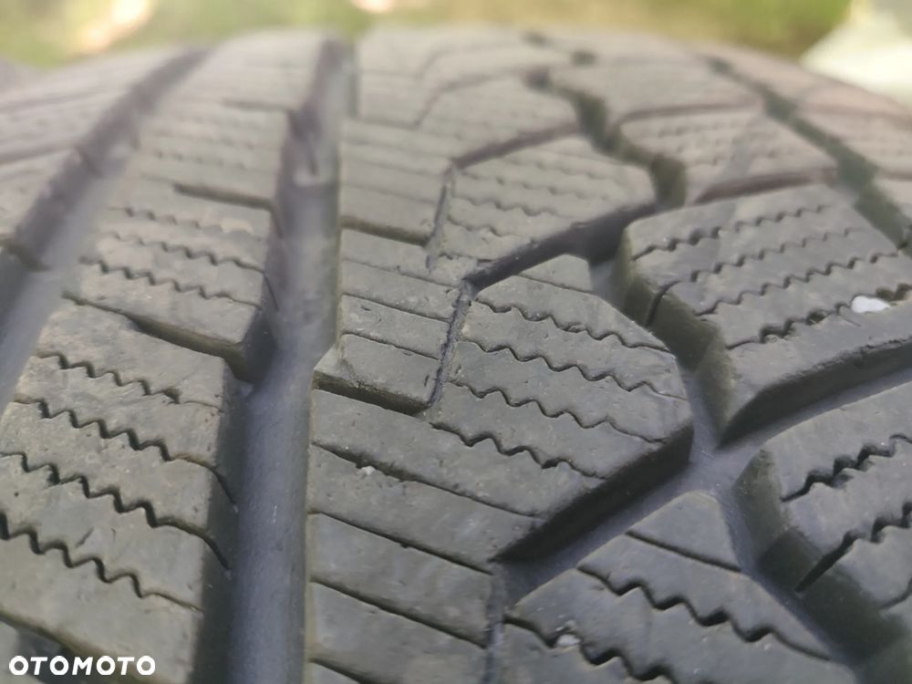 Opony zimowe 205/55 R16 Zeetex -2023r - 2