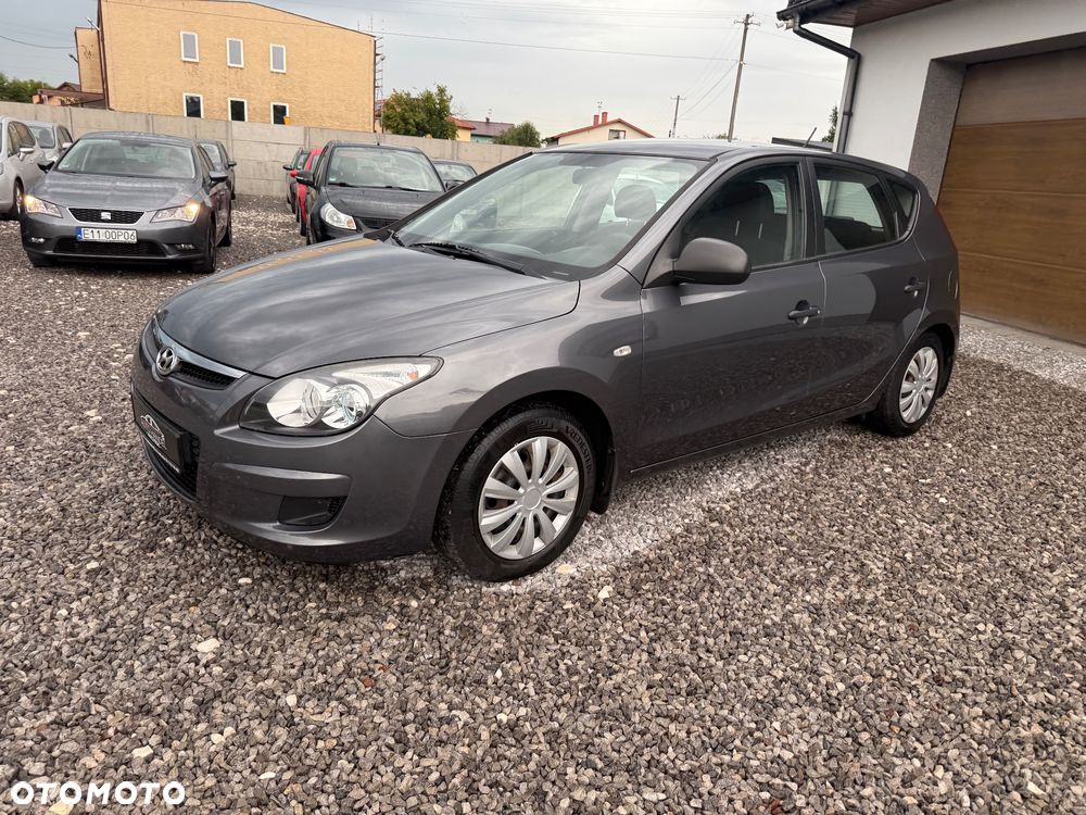 Hyundai i30 1.4 Base + - 29