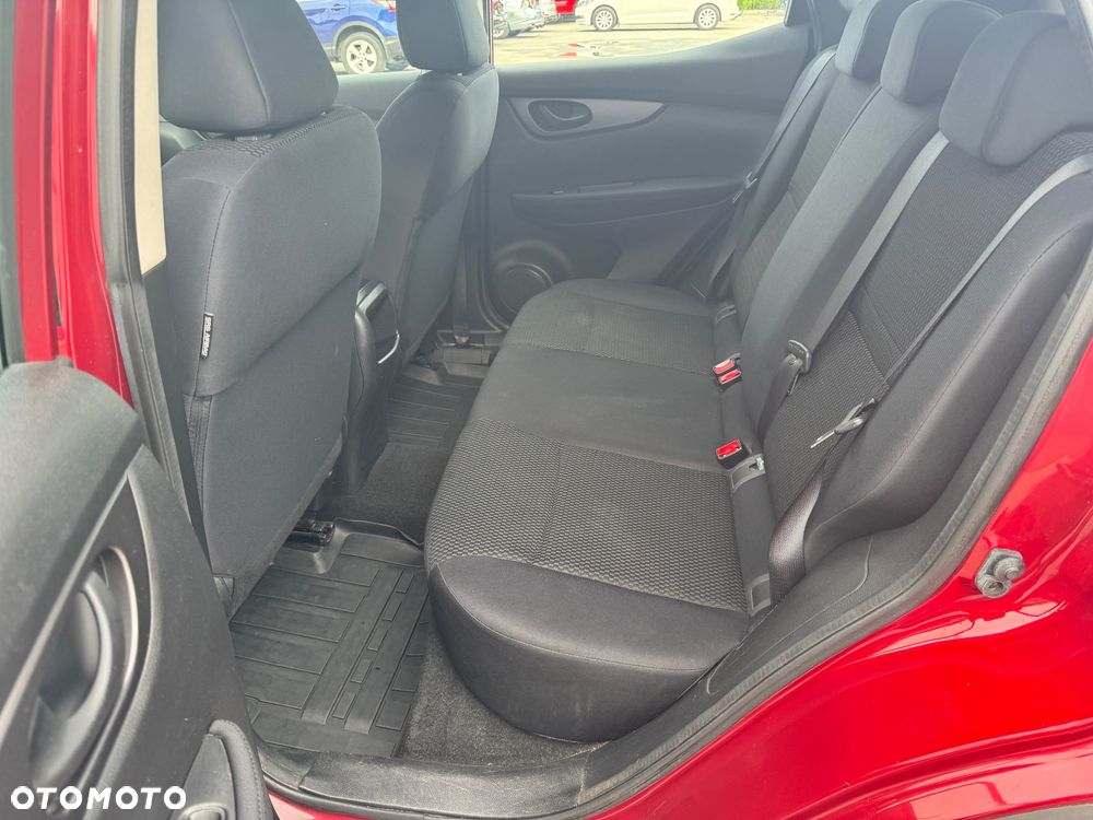 Nissan Qashqai 1.5 dCi TEKNA - 8