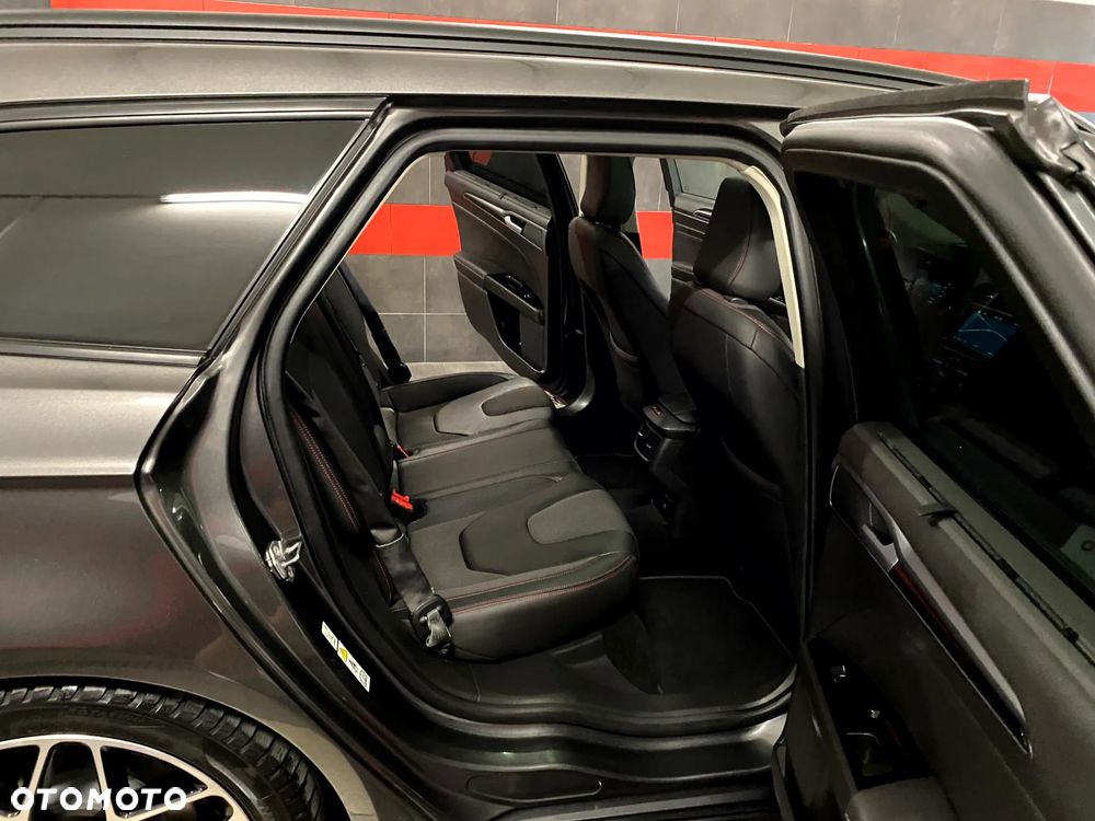 Ford Mondeo 2.0 EcoBoost ST-Line - 25