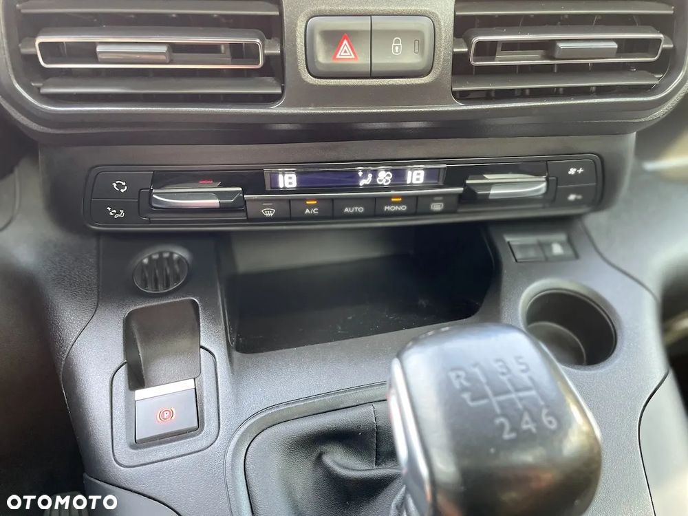 Opel Combo 1.2 Turbo Start/Stop Edition - 30