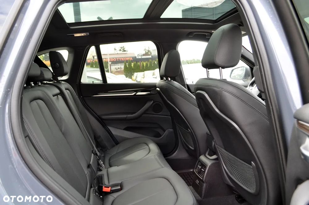 BMW X1 xDrive25i GPF Sport Line sport - 34