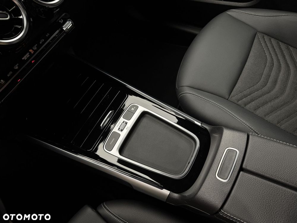 Mercedes-Benz GLB 200 mHEV Progressive 7G-DCT - 28