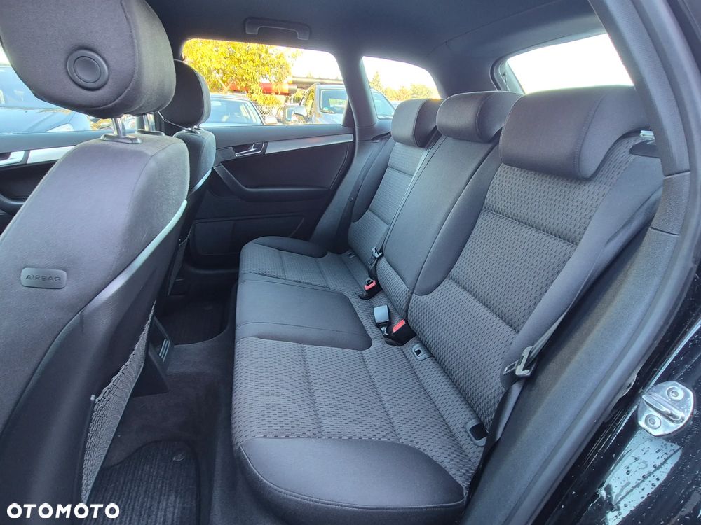 Audi A3 Sportback 1.6 TDI Ambiente - 28