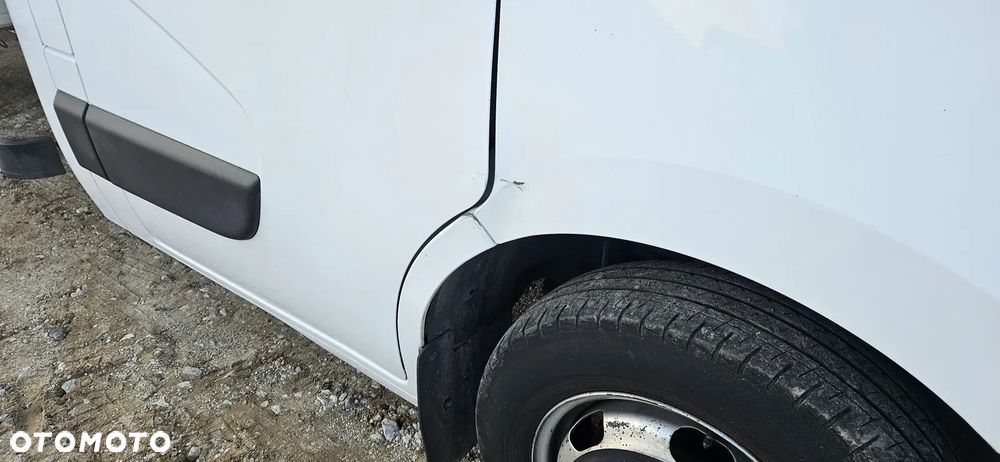 Nissan NV400 - 9