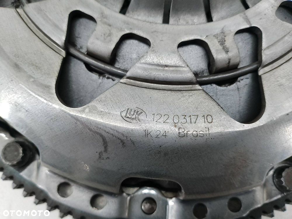 SPRZĘGŁO KOMPLETNE SKODA OCTAVIA II R0301052710  122031710 1.6 MPI - 2