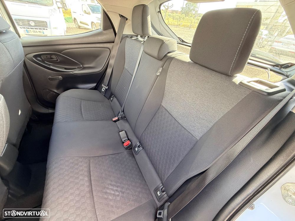 Toyota Yaris 1.5 HDF Comfort - 33