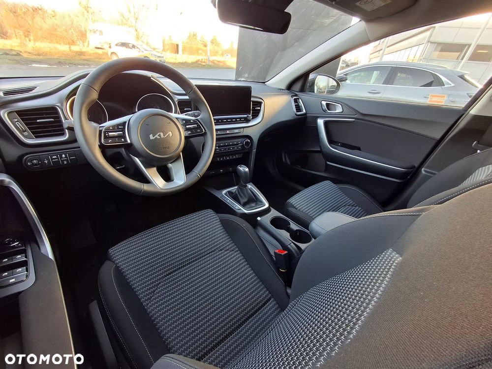 Kia XCeed 1.5 T-GDI M - 14