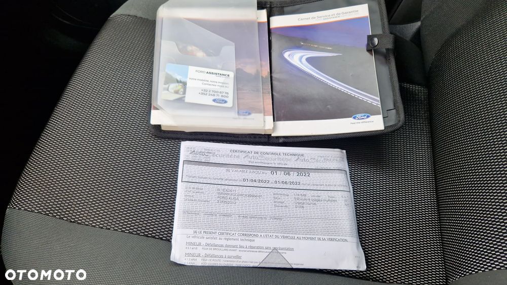 Ford Kuga 2.0 TDCi 2x4 Titanium - 30