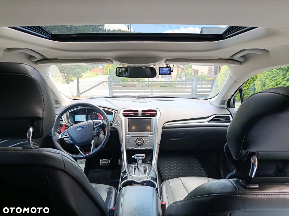 Ford Fusion 2.0 EcoBoost Titanium - 16