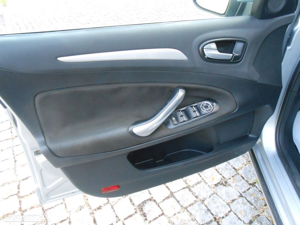 Ford Mondeo SW 1.8 TDCi ECOnetic - 14