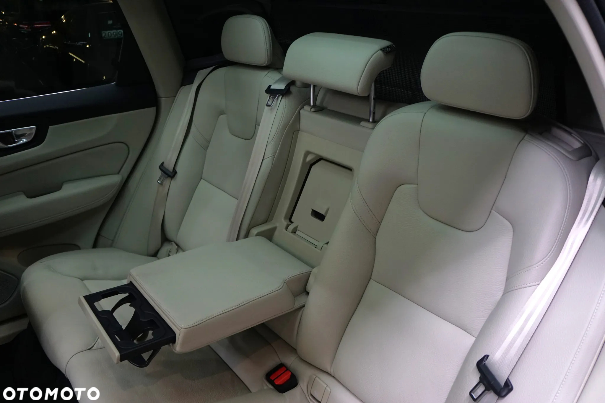 Volvo XC 60 B4 B Inscription - 22