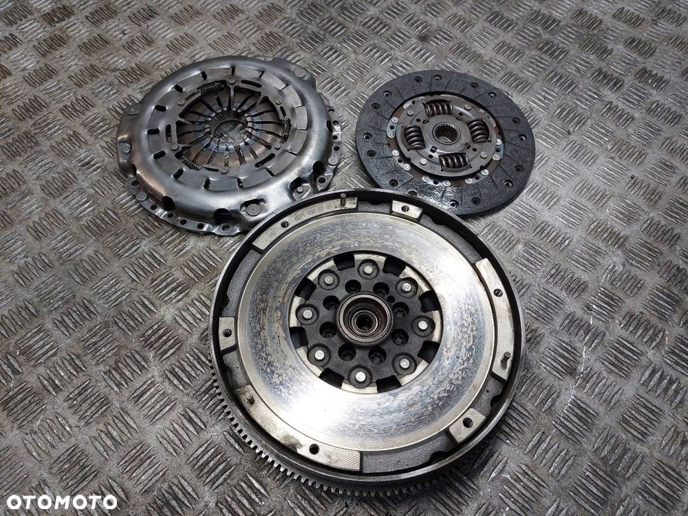 KOŁO DWUMASOWE + TARCZA + DOCISK MERCEDES W203 C180 1.8 16V 2710300705 - 1