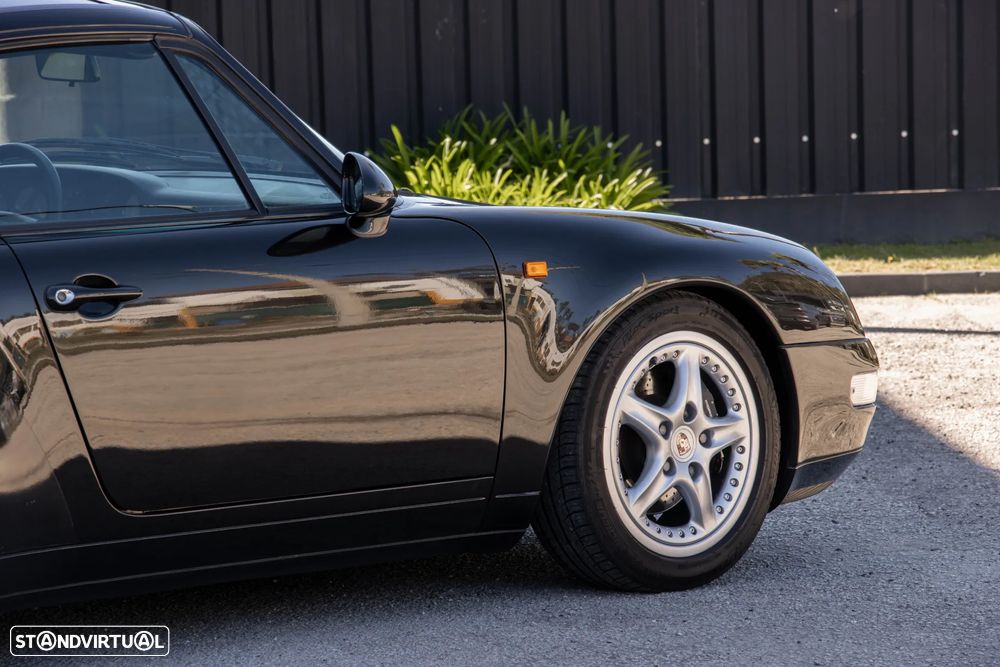 Porsche 911 (993) - 12