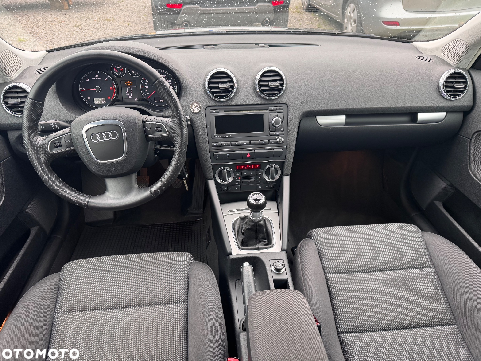Audi A3 2.0 TDI Sportback DPF Ambiente - 27