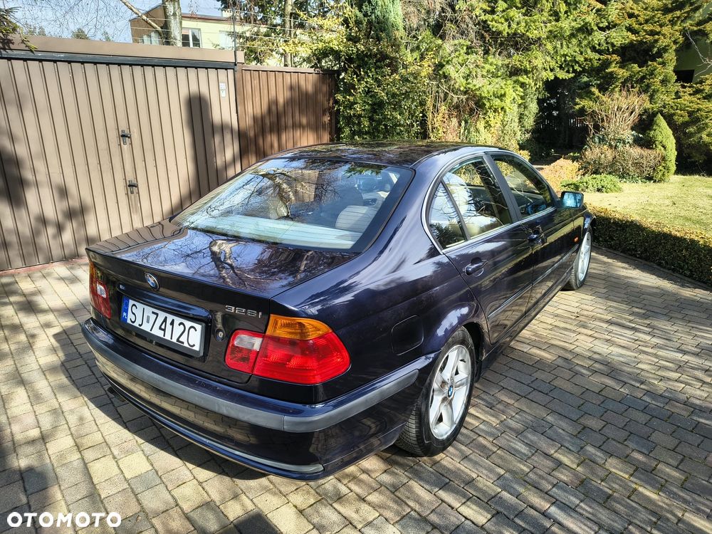 BMW Seria 3 328i - 4