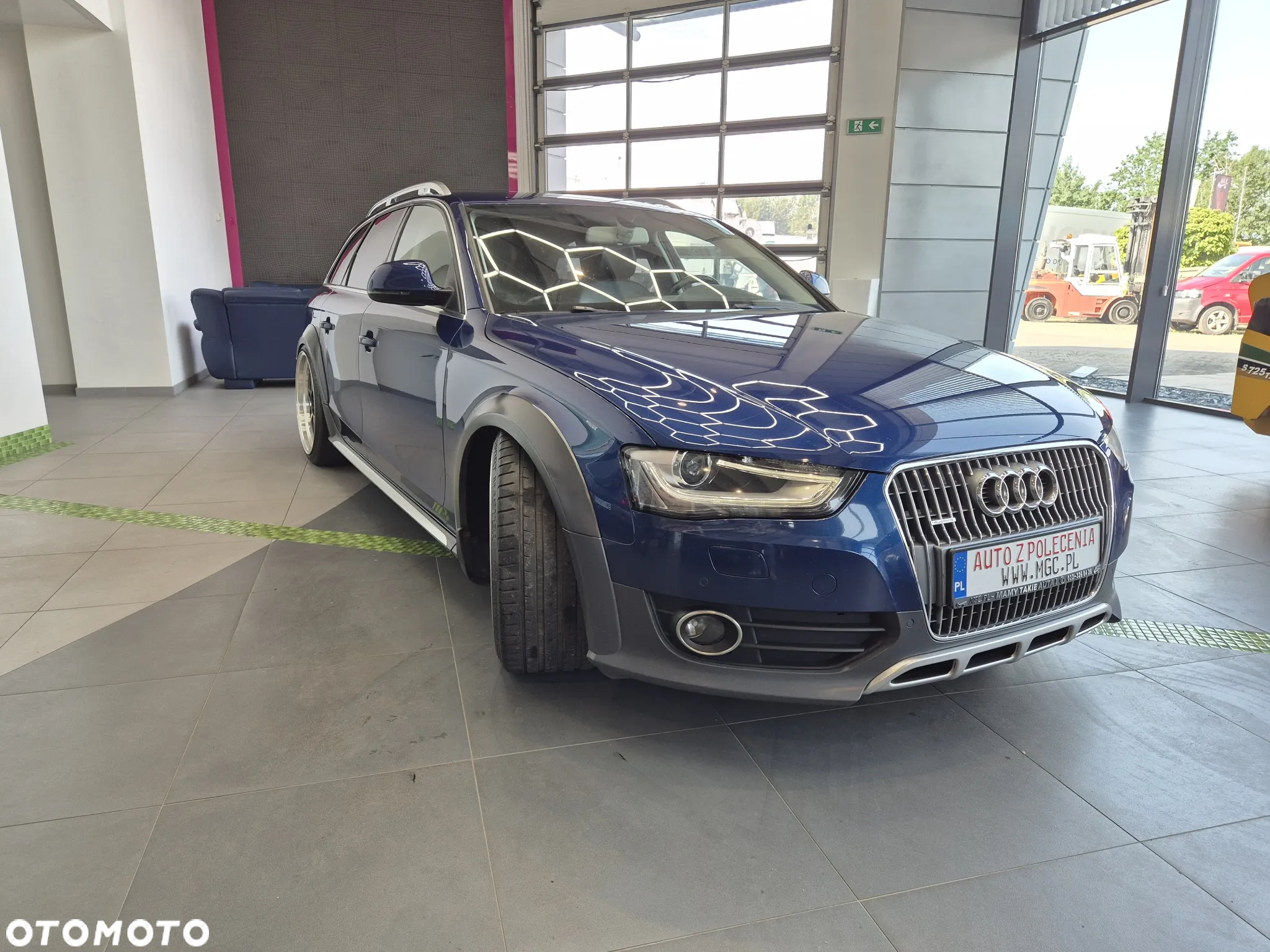Audi A4 Avant 2.0 TDI DPF quattro S tronic S line Sportpaket - 5