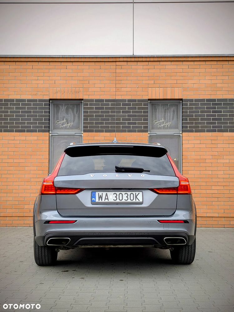 Volvo V60 Cross Country - 6