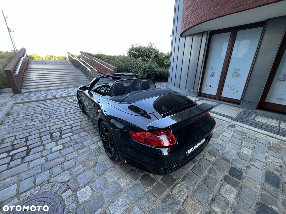 Porsche 911 - 22